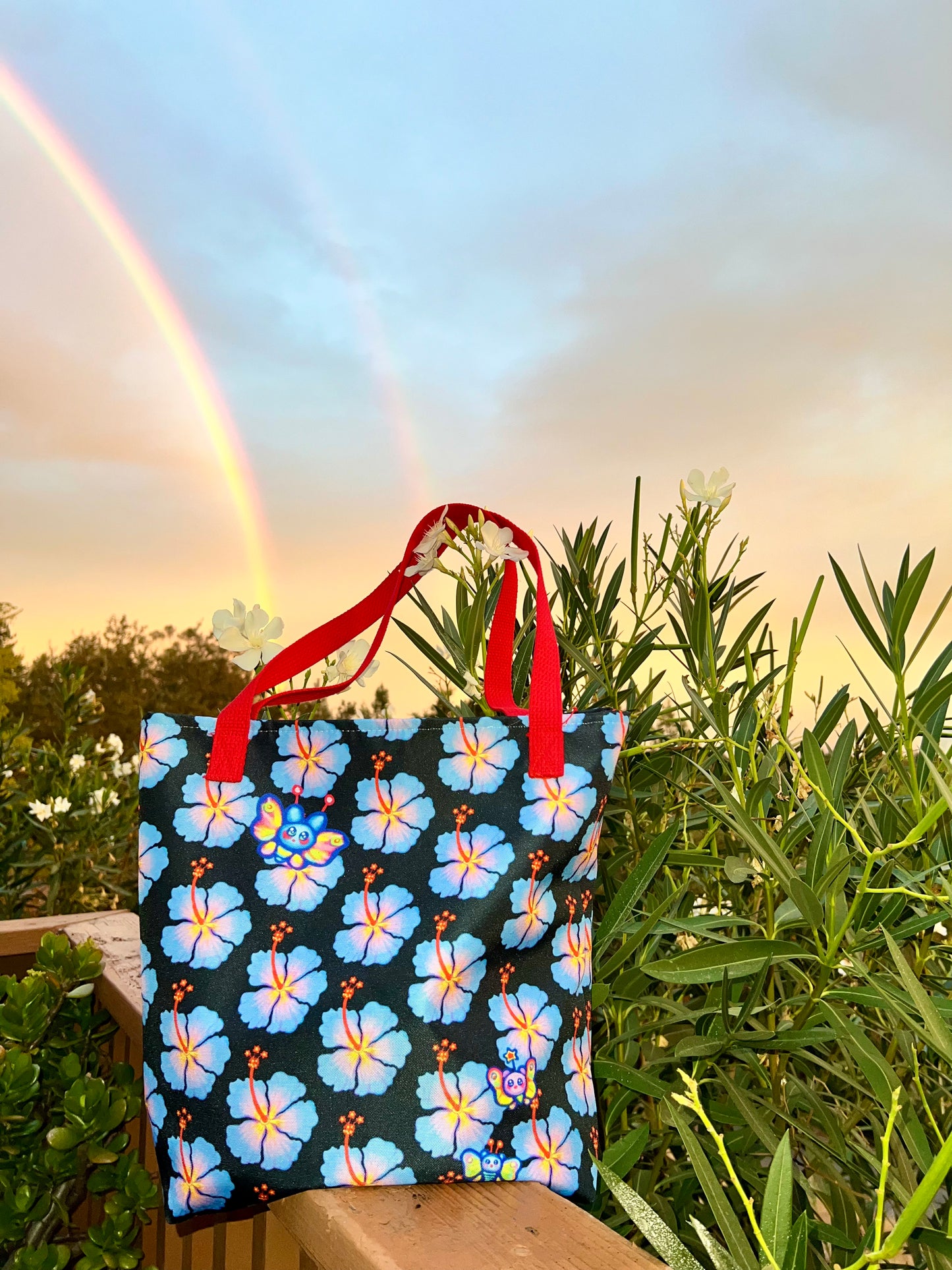 Hibiscus Tote bag